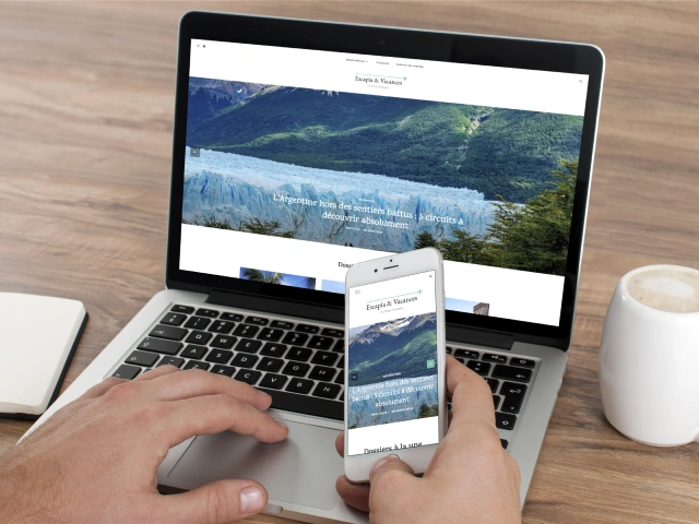 Design du blog de voyage Escapia Vacances avec stratégie SEO