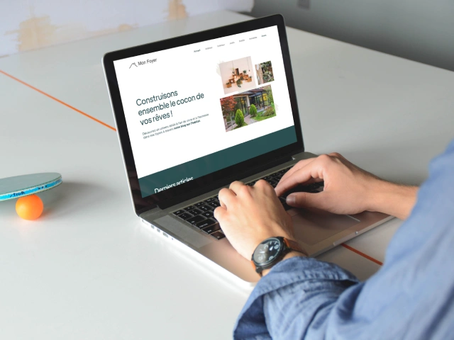 Architecture CMS dynamique pour le site Mon Foyer sur Webflow